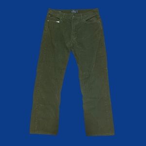 Lucky brand corduroy dark green corduroy pants. Perfect for a funky fall outfit!
